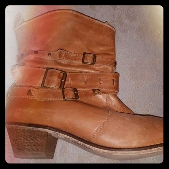 Boots - Picture 1 of 2